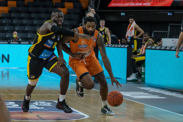 也向我们揭 也向我们揭