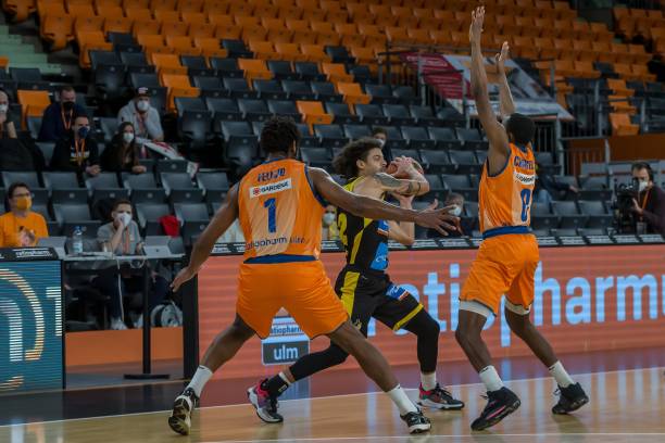 路完成对手 路完成对手