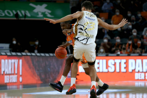 面对宿敌的 面对宿敌的